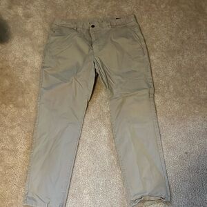 Bonobos Original Chino; 38x30; Slim Fit; Khaki